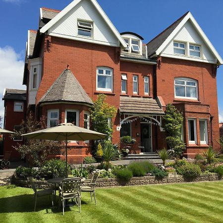 Mode - The Old School House Apartman Lytham St Annes Kültér fotó