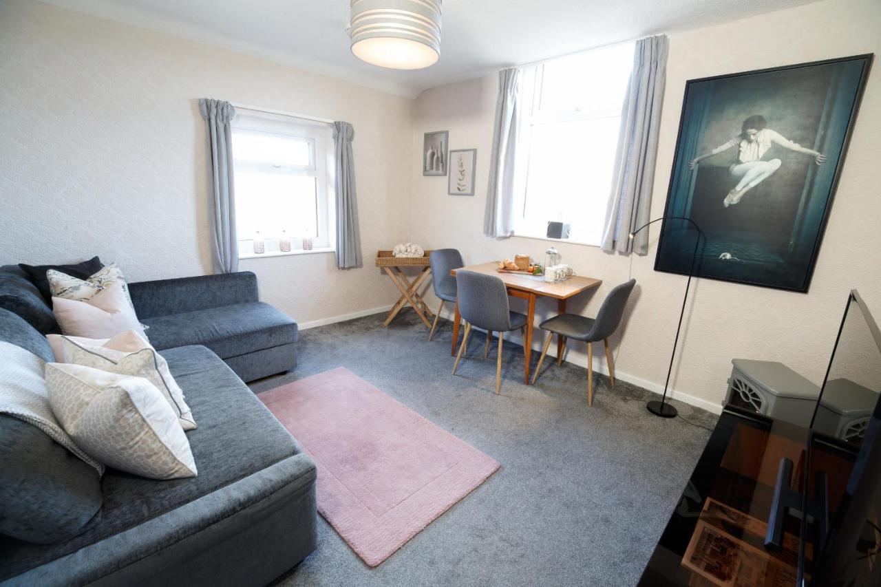 Mode - The Old School House Apartman Lytham St Annes Kültér fotó